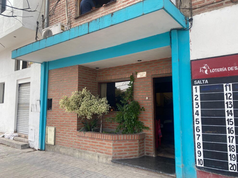 salta conmocion y misterio encontraron muerto a un turista en un hostal