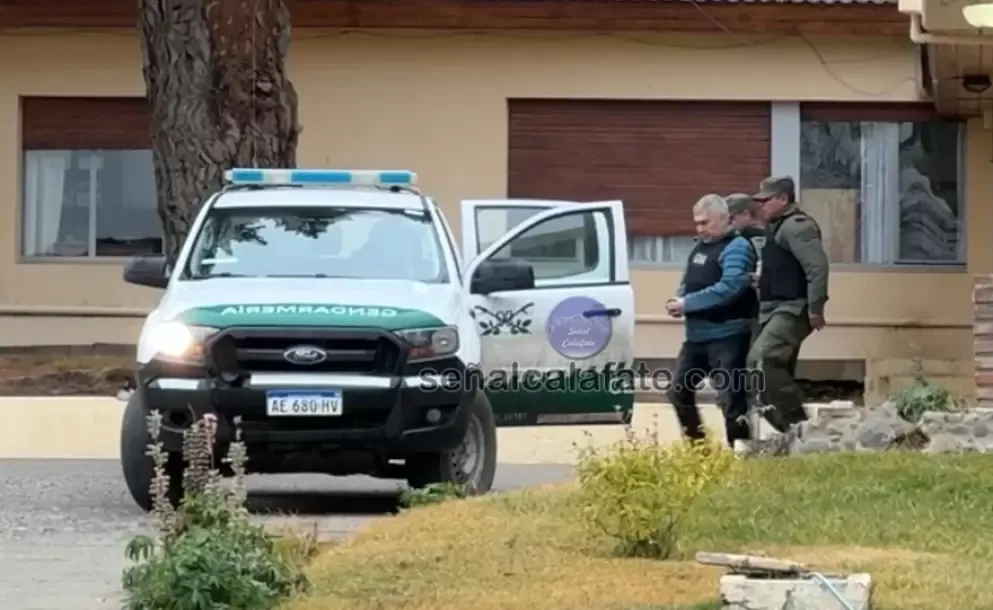 lazaro baez fue detenido en el calafate por gendarmeria y trasladado a una carcel comun