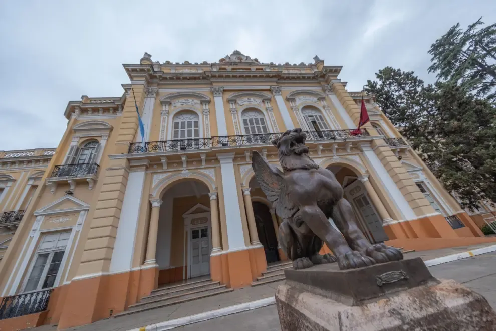 sin sesion pero con ia diputados de salta se capacitan para evitar el copiar y pegar