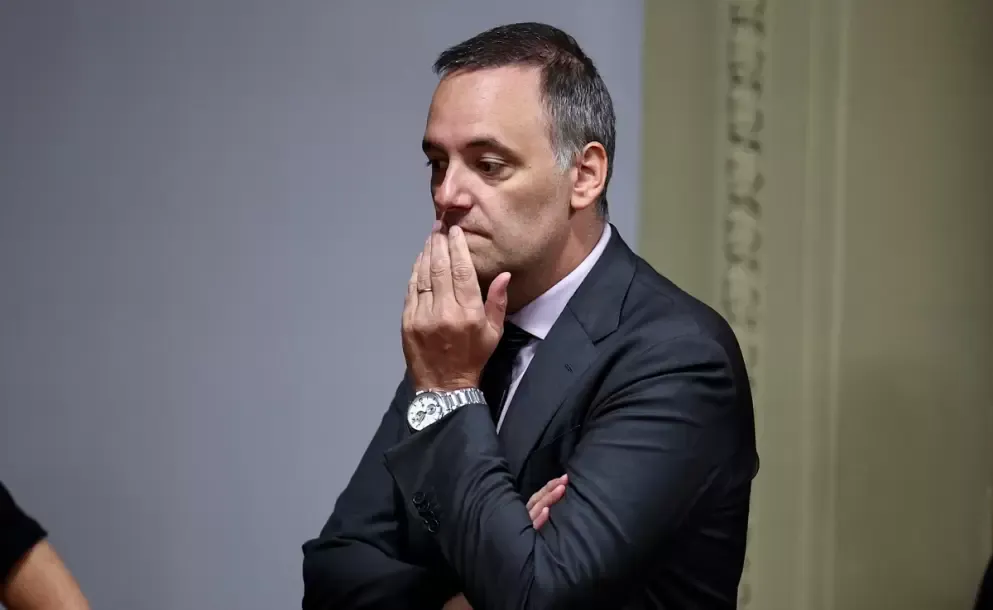 causa adorni allanaron tres sucursales de una inmobiliaria por la compra del polemico departamento