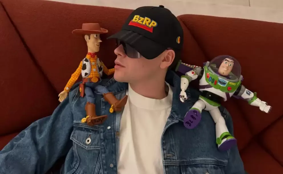 bizarrap sera parte de toy story 5 y prestara su voz a un nuevo personaje