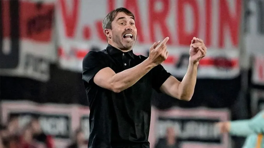 river hoy coudet prepara varios cambios en el once para recibir a velez