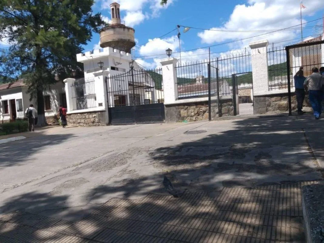 Investigan muerte en Villa Las Rosas