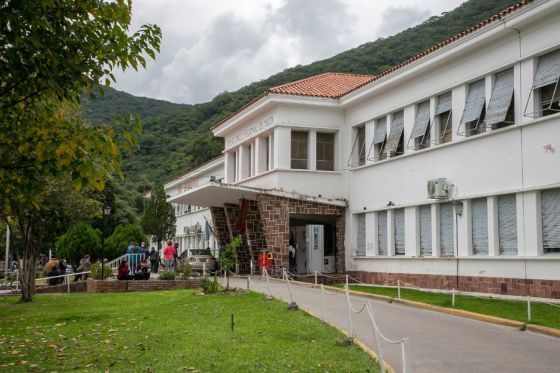 los servicios de salud atenderan con guardias este martes y manana miercoles