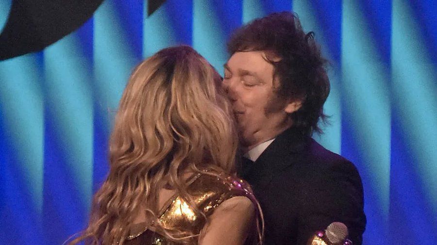 por si o por no te gusto el beso de milei a fatima video