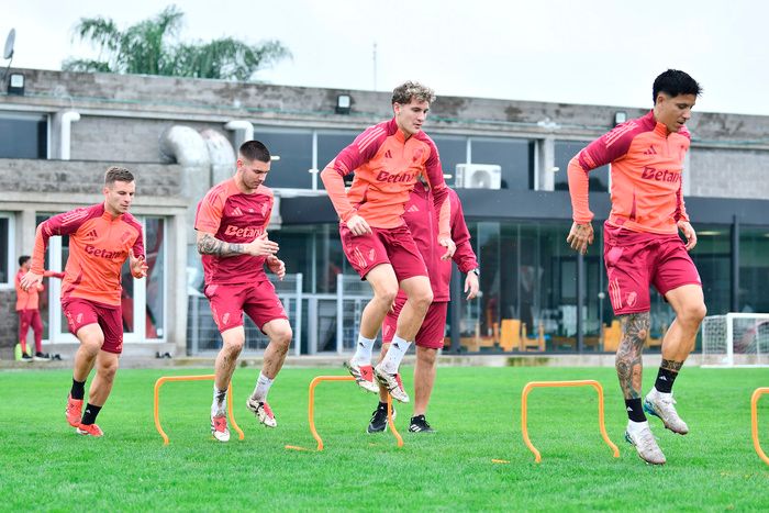 river plate busca meterse en octavos de final de la libertadores en su visita a barcelona de ecuador