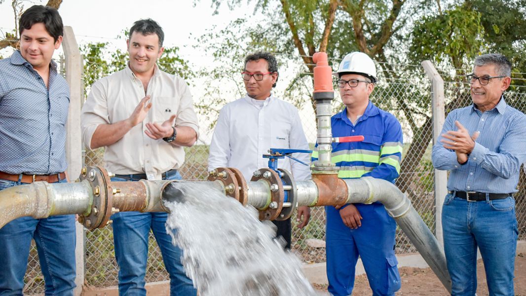 inauguraron un pozo de abastecimiento de agua en tonono y trabaja en dos mas