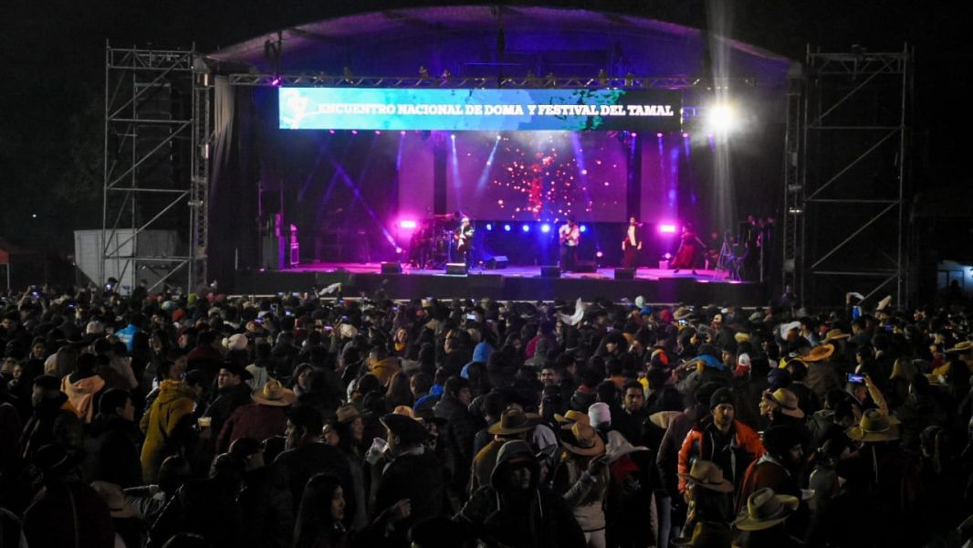 chicoana da inicio al festival del tamal con una fiesta de musica y tradicion