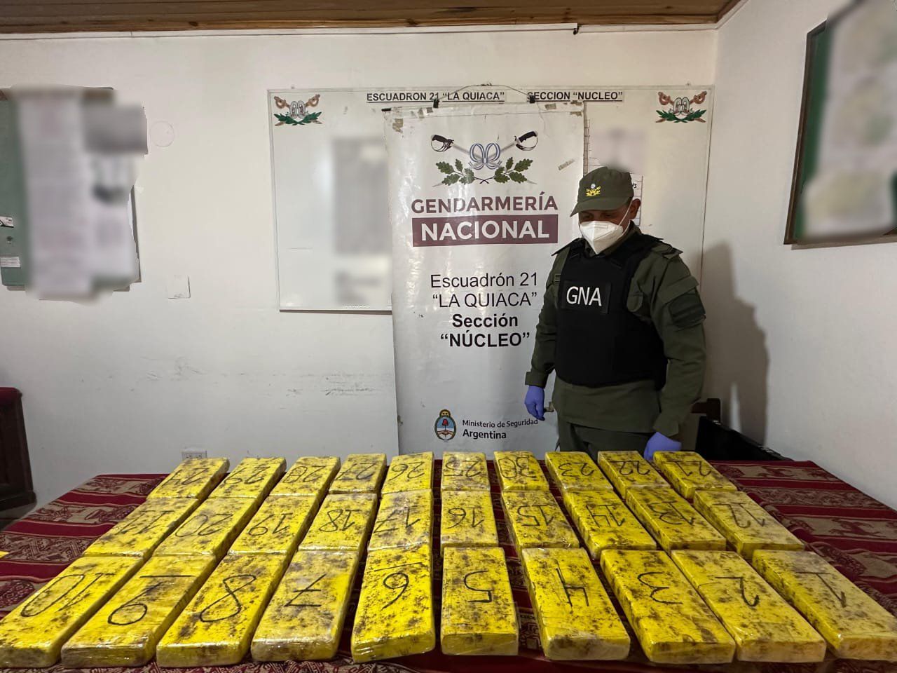 salta y jujuy 97 kilos de cocaina incautados en un control vial y tras el registro de un lugar de acopio