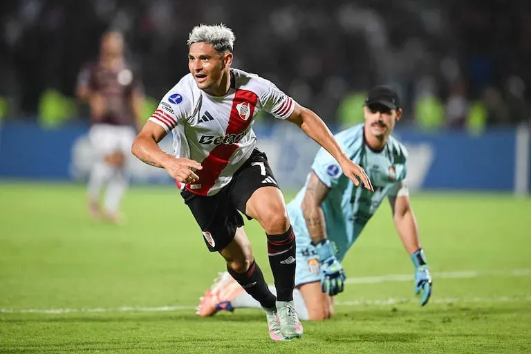 river vencio a carabobo con epica fallo un penal le empataron con 10 le echaron a beltran y atajo vina