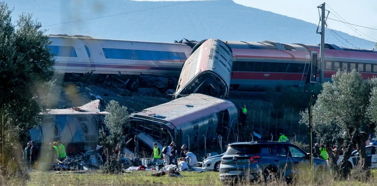 Choque de trenes con saldo tragico