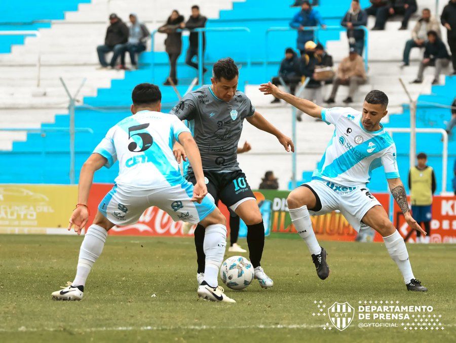 gimnasia y tiro perdio 2 a 0 frente a temperley de local