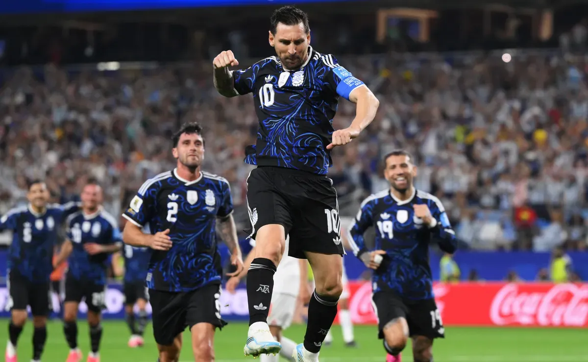 con goles de messi lo celso y lautaro la seleccion le gano 3 1 a jordania y termino con puntaje perfecto en el grupo j