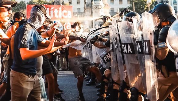 hay 13 detenidos por los incidentes en el congreso y se calculan danos por 50 millones