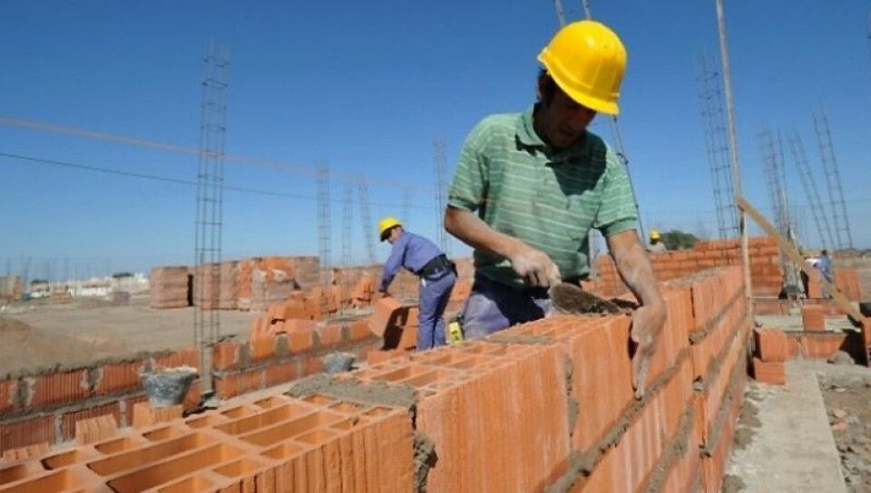 construccion en jaque 600 mil empleos menos desde la llegada de milei
