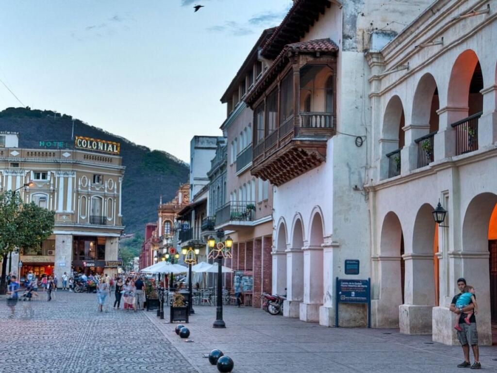 ano nuevo en salta a que hora baja la persiana el comercio