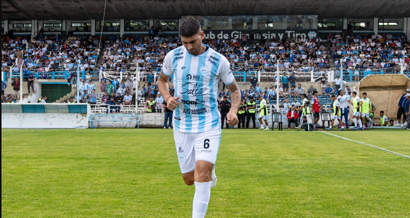 a penas comenzo el torneo y el albo ya registra una baja importante de su plantel