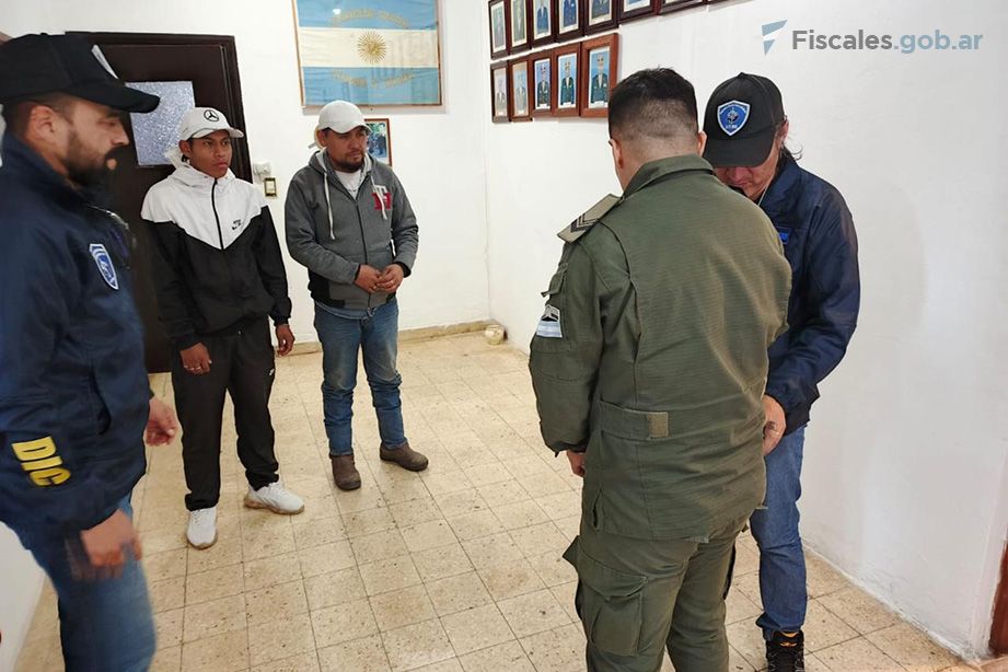 dos gendarmes detenidos e imputados por narcotrafico en salta vinculados a un cargamento de 161 kilos de cocaina