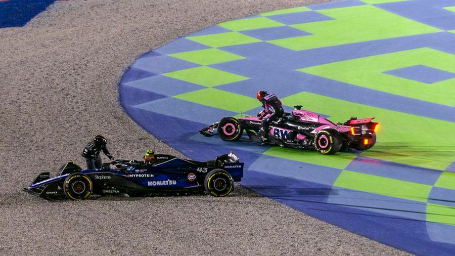ocon choco a colapinto en la primera vuelta de qatar