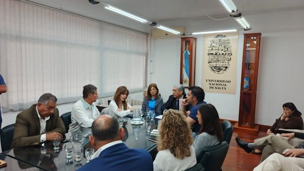 royon advirtio desfinanciar a la unsa es condenar el futuro de salta