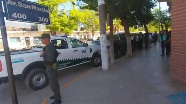 salvador mazza allanaron oficinas de la municipalidad