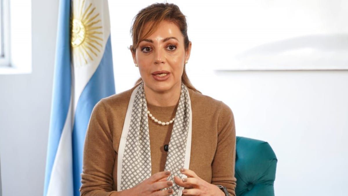 ratifican hoy la denuncia contra flavia royon por presuntas negociaciones incompatibles con la funcion publica