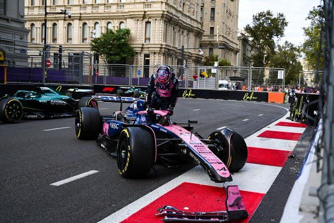 albon le arruino la carrera a colapinto que termino 19 en azerbaiyan video