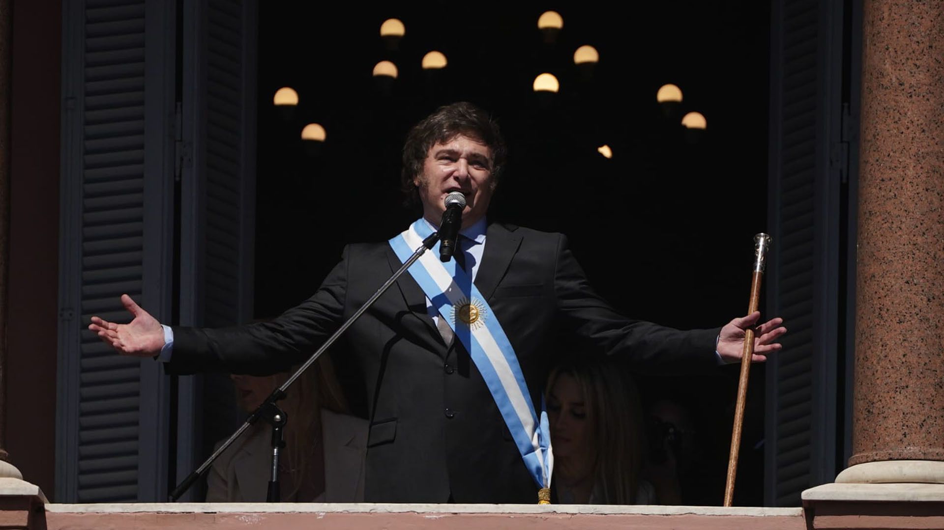 milei hablo en el balcon de casa rosada hemos decretado el fin de la noche populista