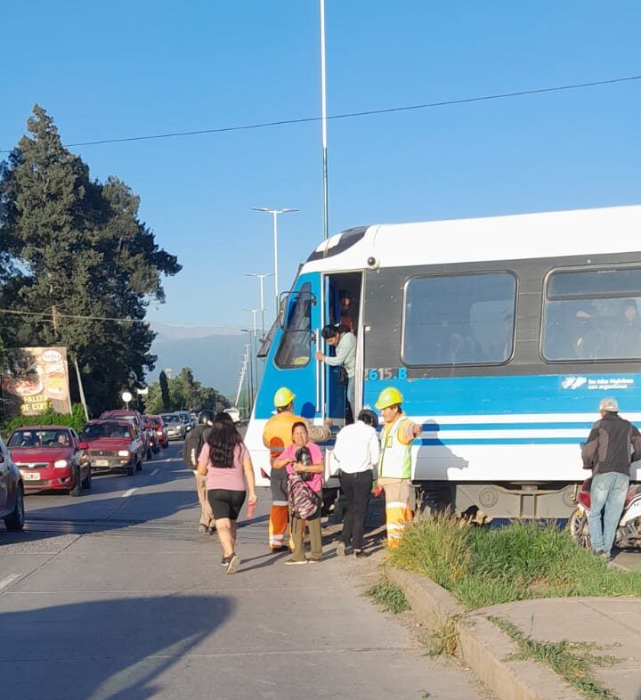tragedia con el tren urbano una mujer murio atropellada