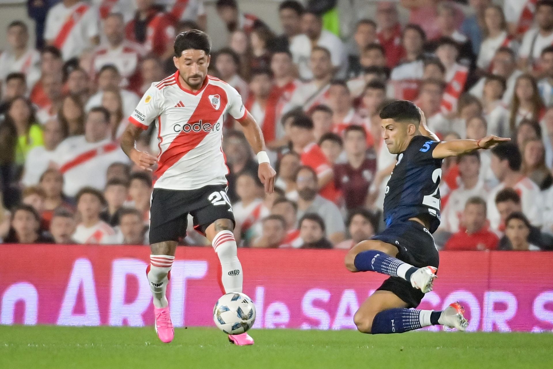river le gano a independiente rivadavia y vuelve a meterse en zona de clasificacion