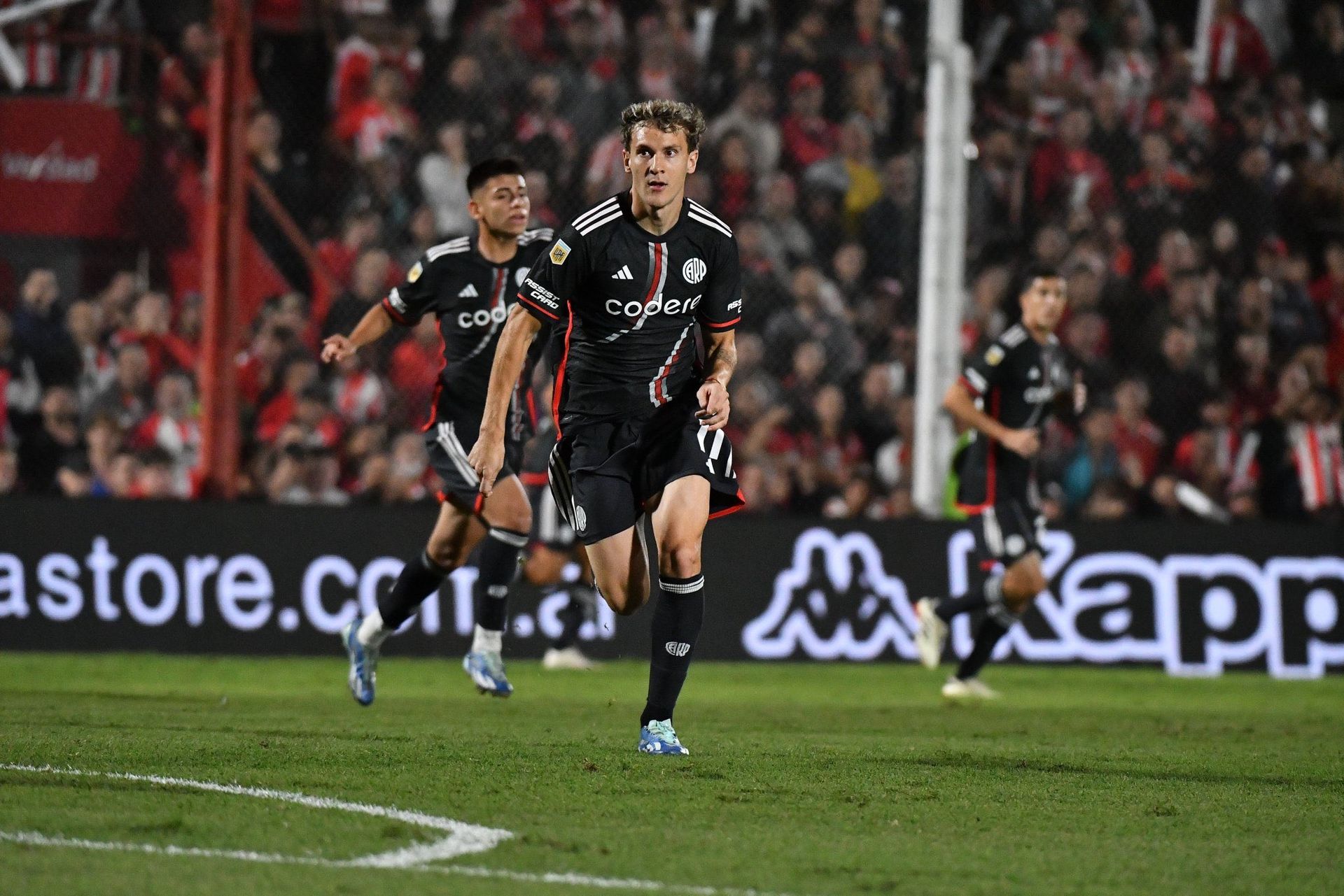 river gano la zona a de la copa de la liga profesional argentinos barracas y velez tambien pasaron