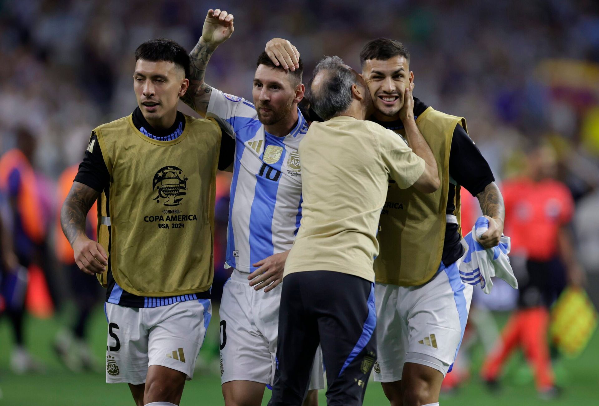 la argentina es la primera semifinalista contra quien y cuando jugara