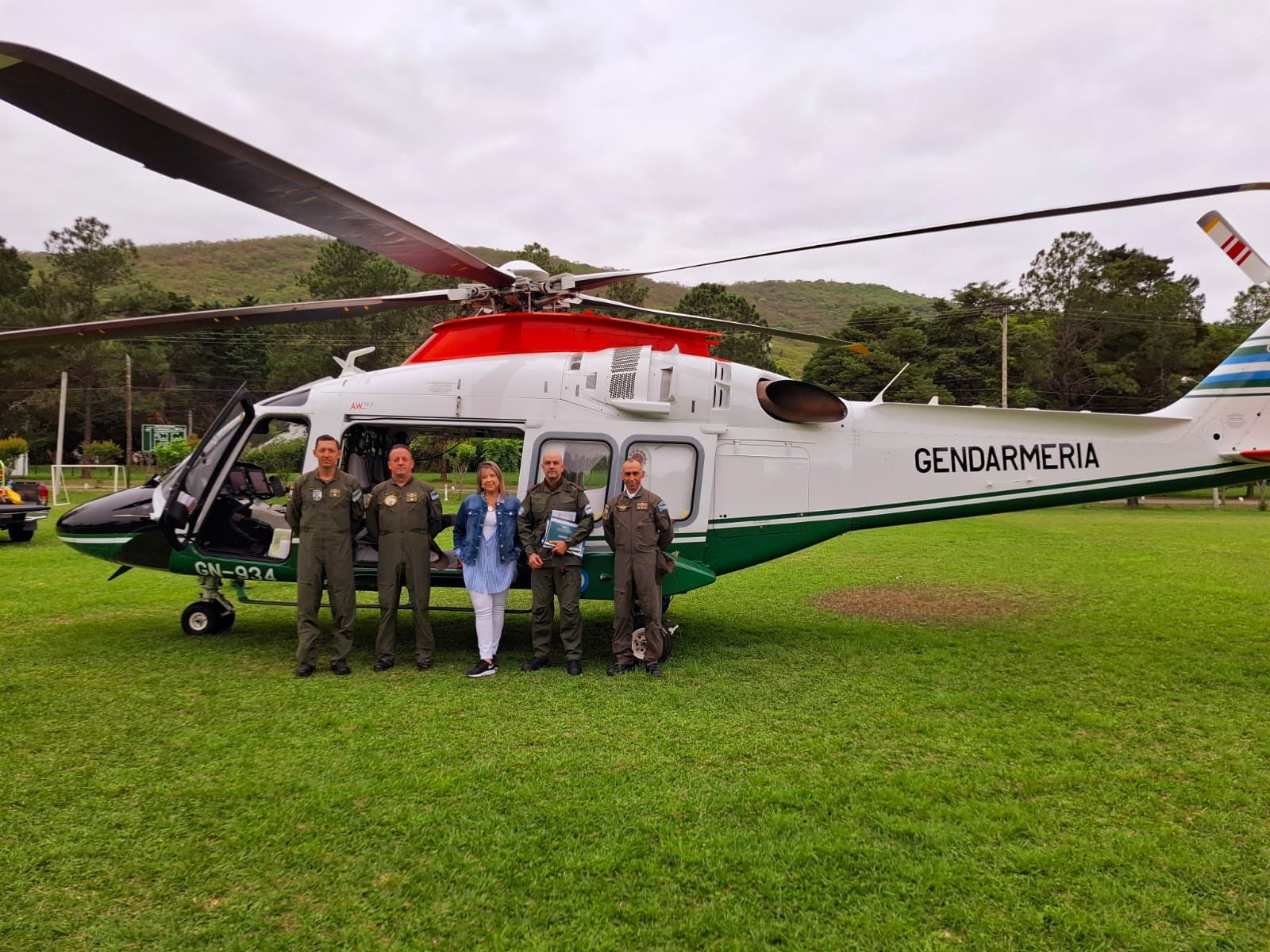 bullrich anuncio el regreso del helicoptero agustawestland aw169 para combatir el crimen organizado en oran