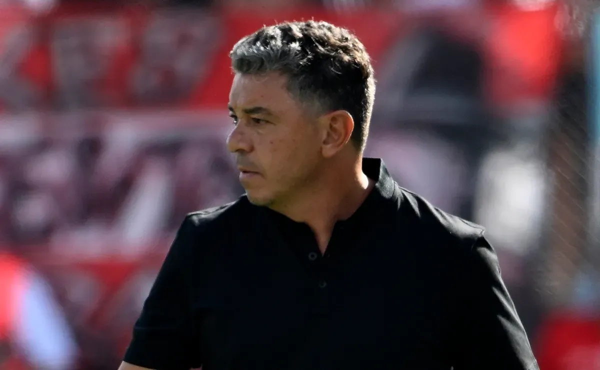 dos cambios la formacion de river para jugar hoy ante argentinos juniors por el torneo apertura 2026