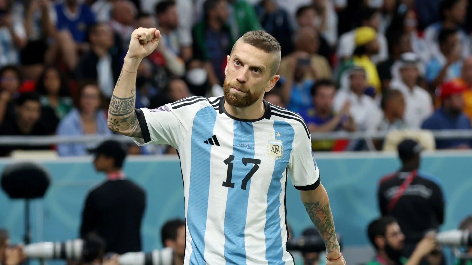 el papu gomez dio positivo en el antidoping y no podra jugar durante dos anos