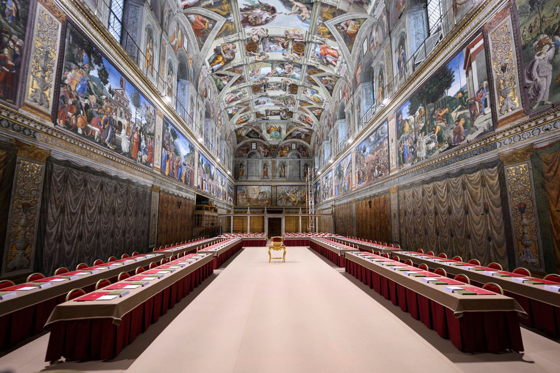 conclave asi son las habitaciones de los cardenales austeridad y privacidad