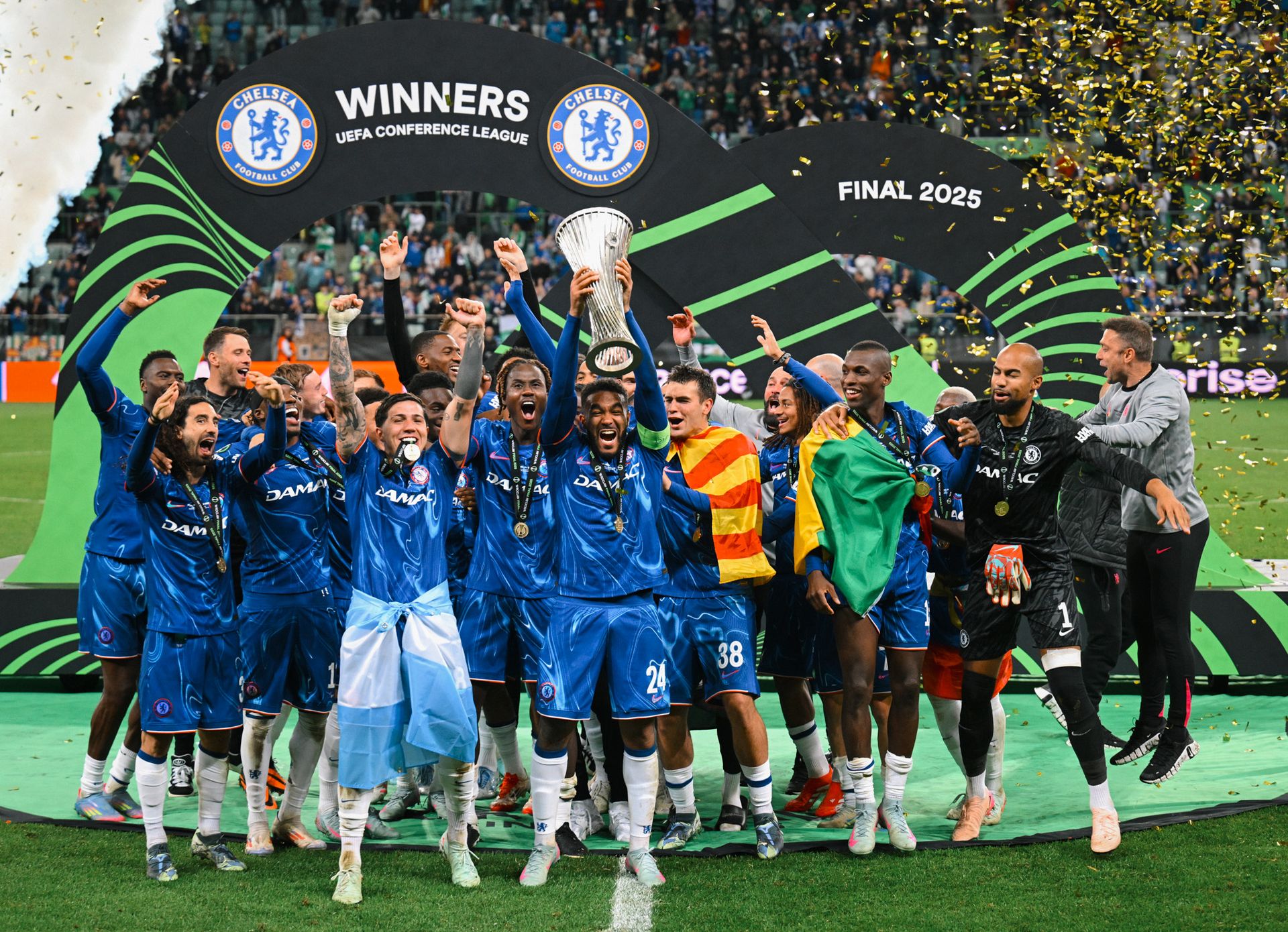 con enzo fernandez como capitan y figura el chelsea se corono campeon de la conference league