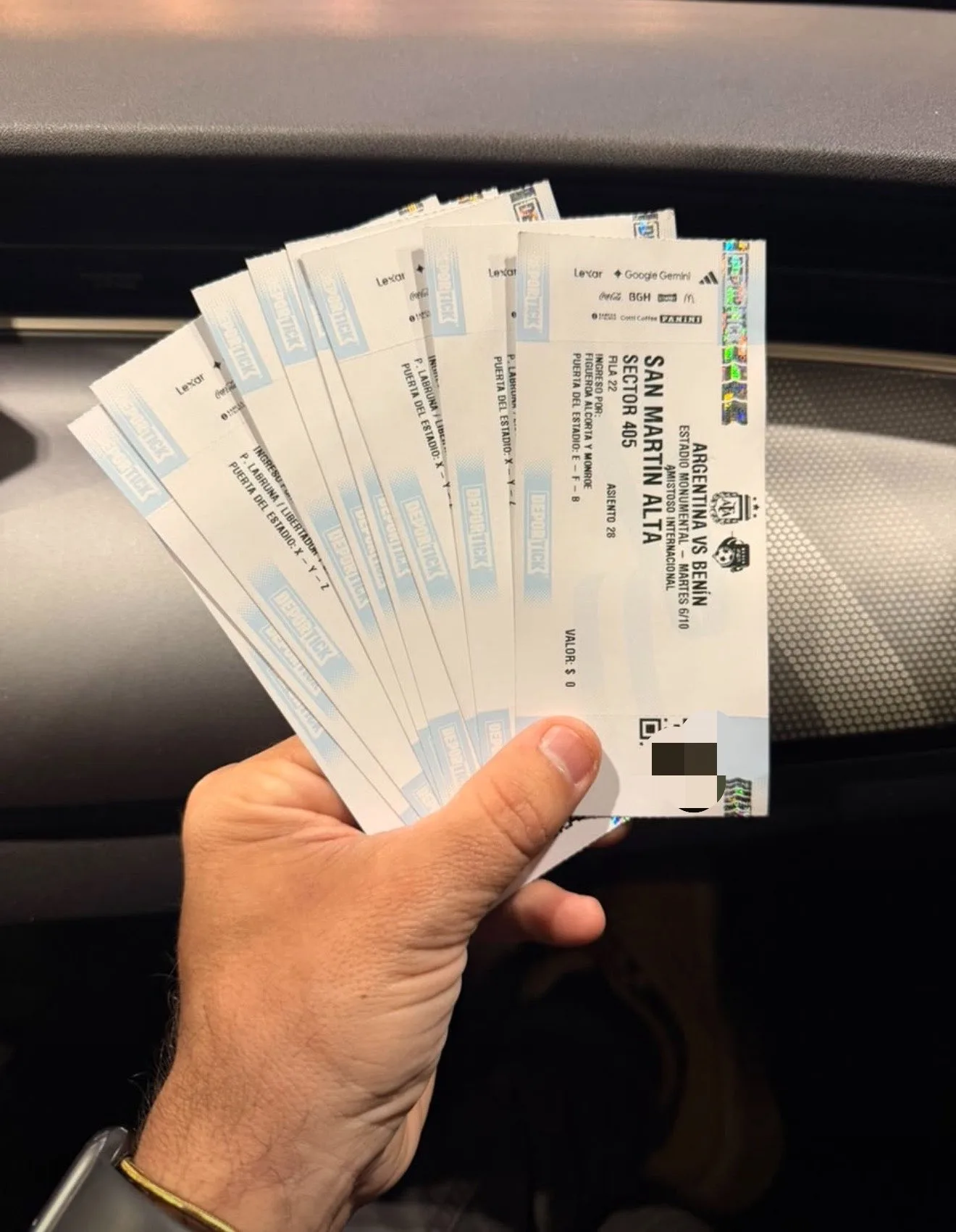 Entradas que aparecen en venta en redes sociales
