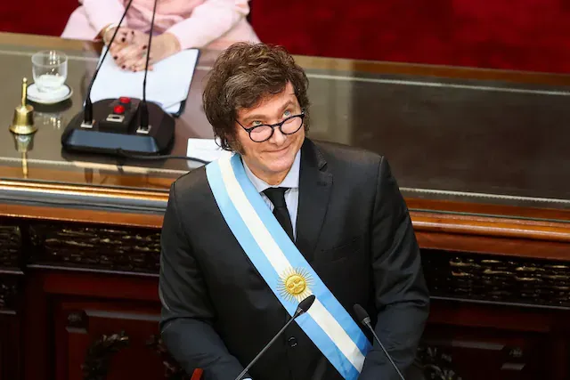 propuesta fundacional que presento javier milei para el 25 de mayo