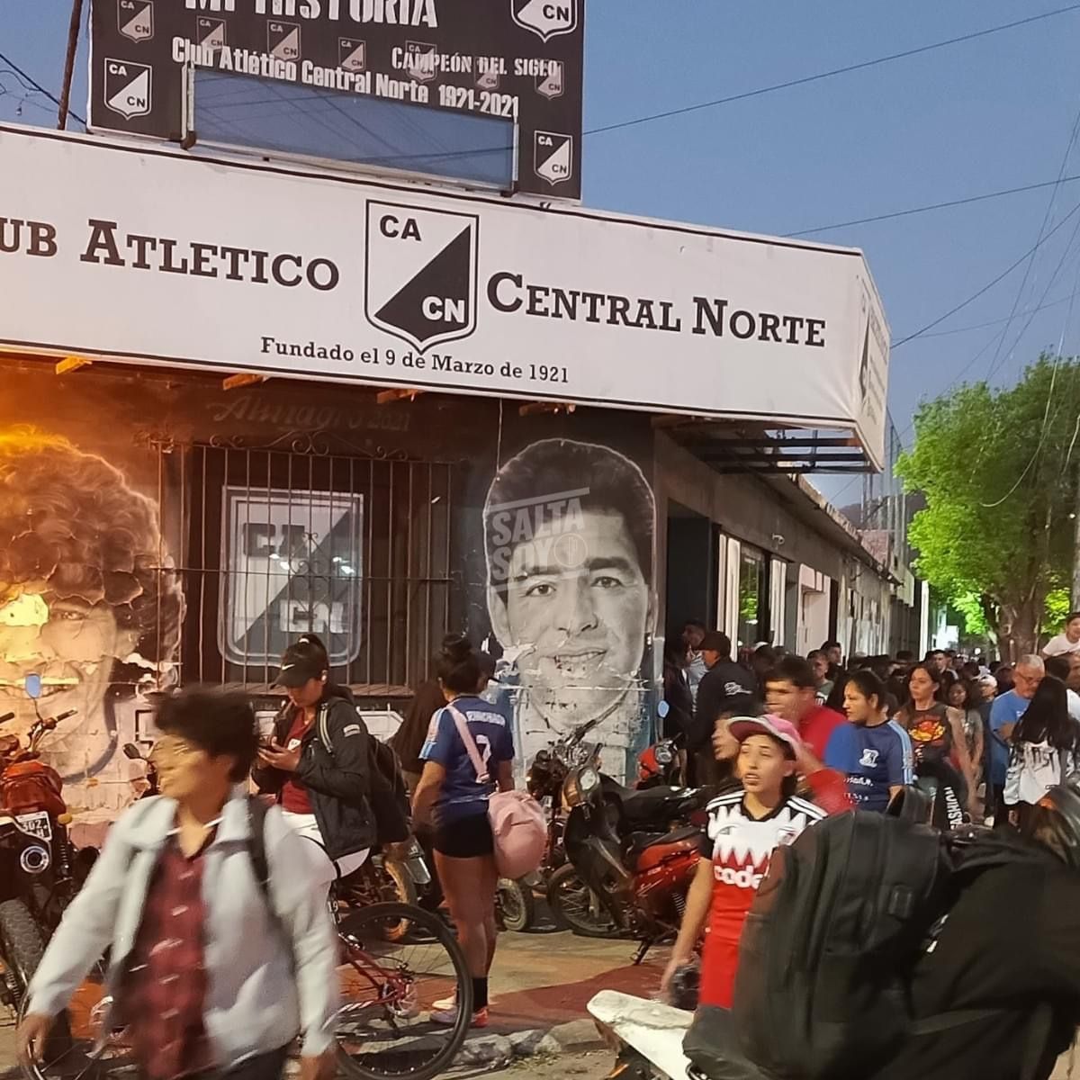 los hinchas del cuervo en tres horas agotaron las entradas
