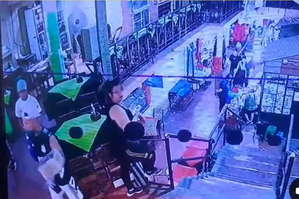 puestos con instalaciones precarias y cobros de 120 mil al mes