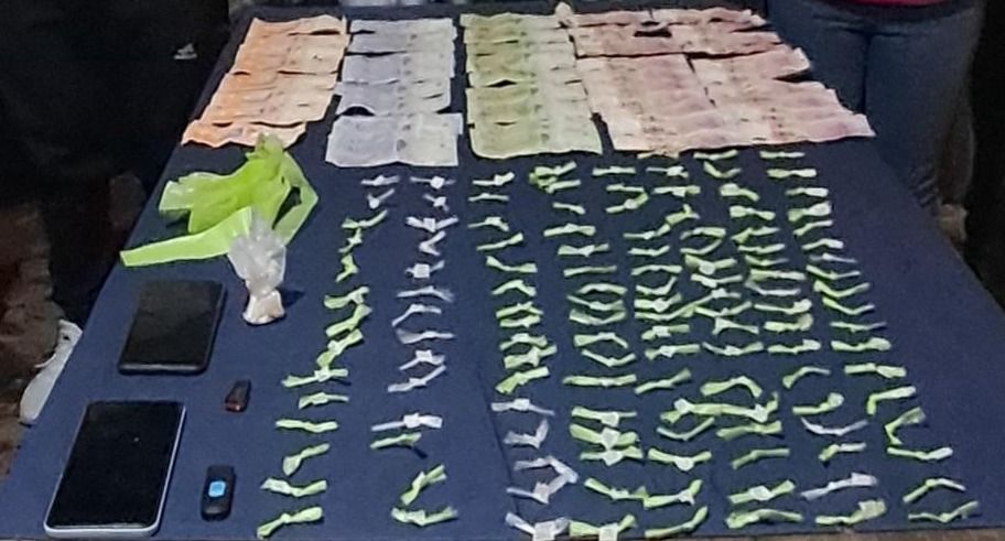 embarcacion cayo una red de venta de drogas
