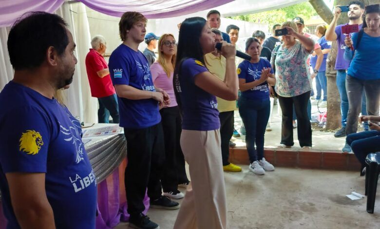 repudio en salvador mazza a la visita de emilia orozco y dirigentes libertarios