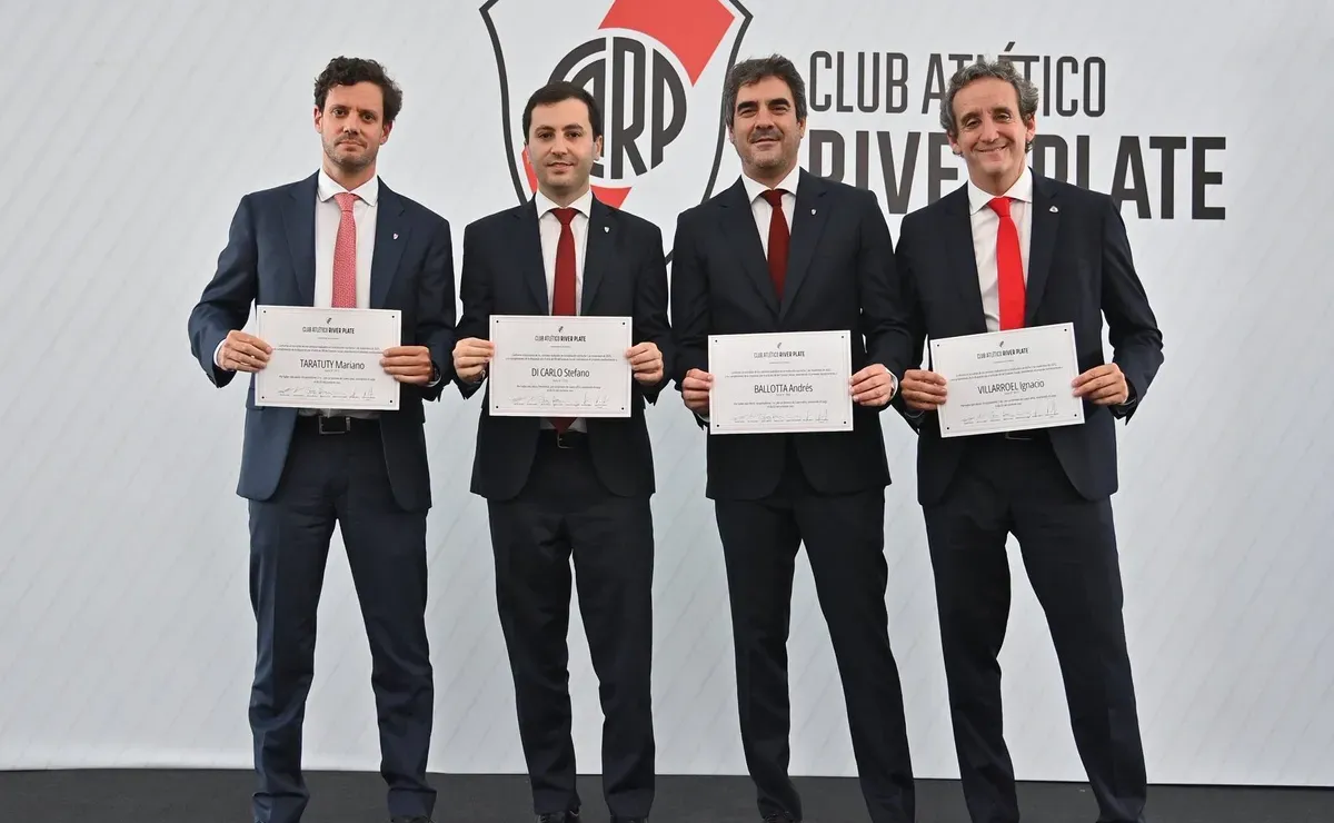 river se distancia del chiqui tapia y anuncio que no participara mas del comite ejecutivo de la afa