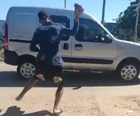 impunidad brutal robo a piedrazos y a plena luz del dia video