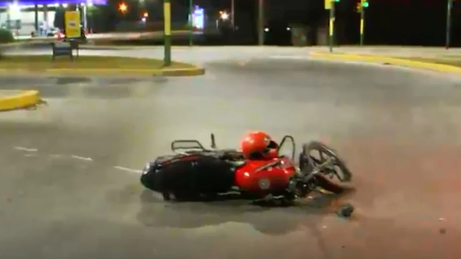 choque en avenida banchik motociclista herido en accidente con colectivo minero