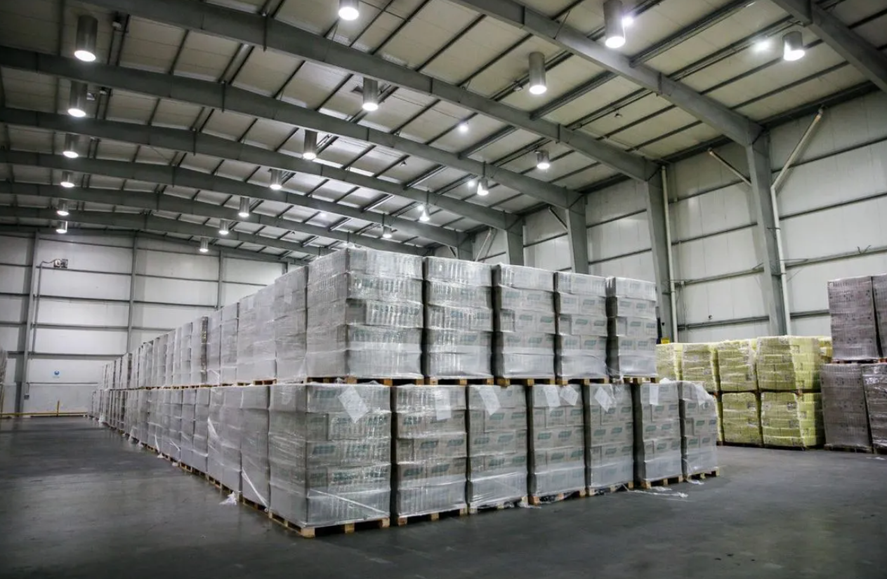 en medio de la crisis el gobierno nacional tiene casi 340 mil kilos de leche en polvo por vencer