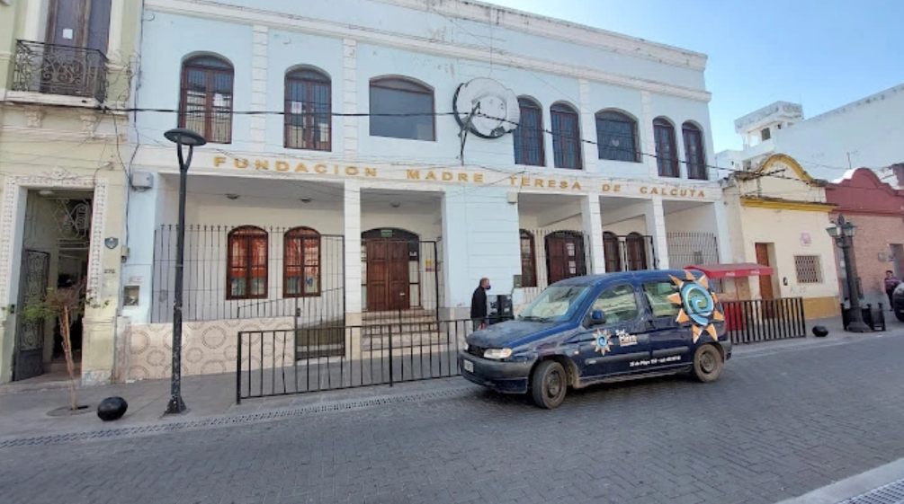 colegio calcuta 3 expulsados por festejar un cumpleanos con torta de clonazepam
