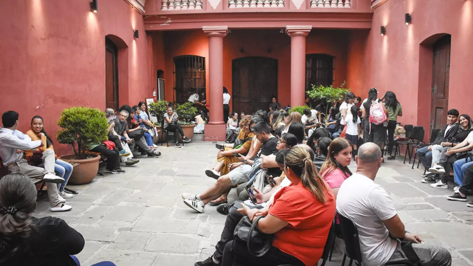 24 728 visitantes disfrutaron de la noche de los museos