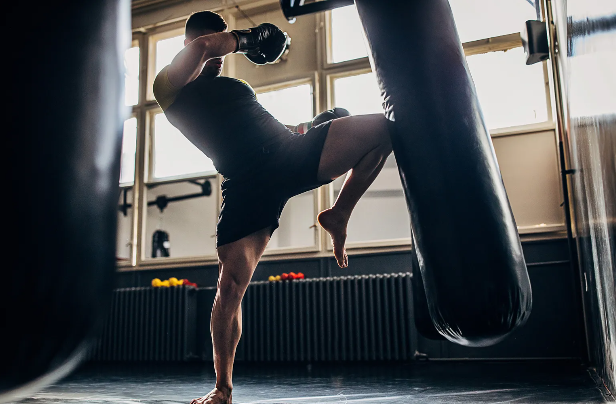 era profesor de kick boxing y 15 anos mayor que ella le hizo pasar un infierno
